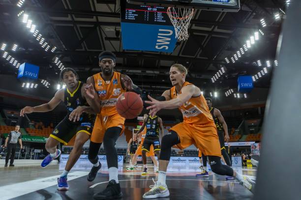 对于防守端 对于防守端