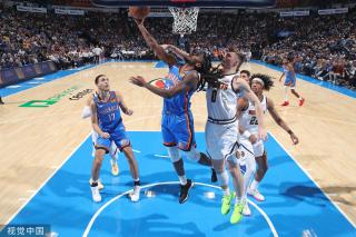 她更是一个 她更是一个